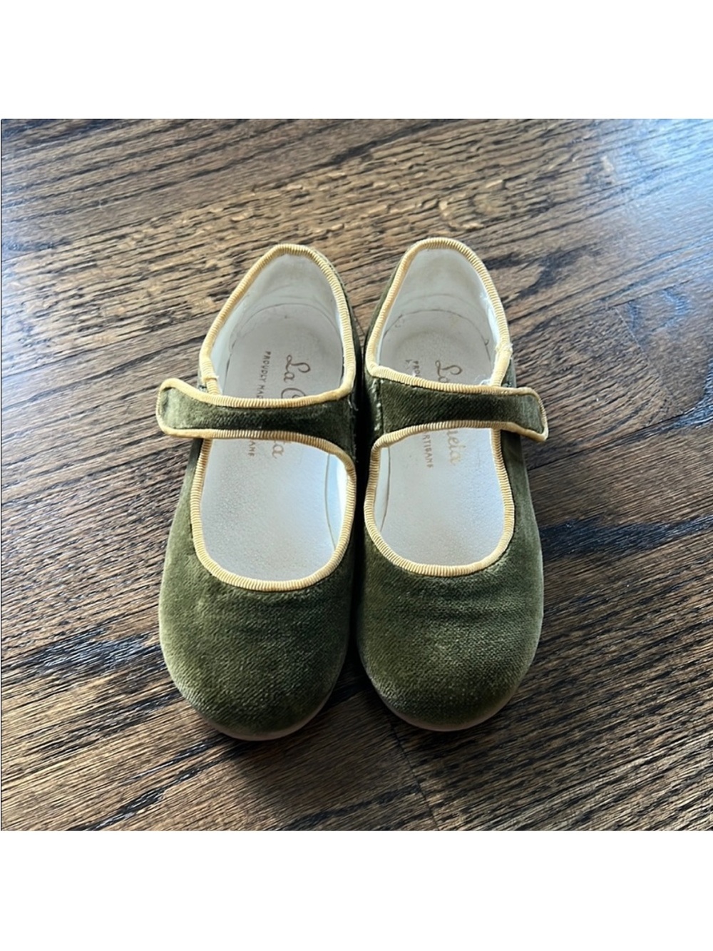 La Coqueta Olive Green Velvet Mary Jane Shoes with tan trim. Size 26